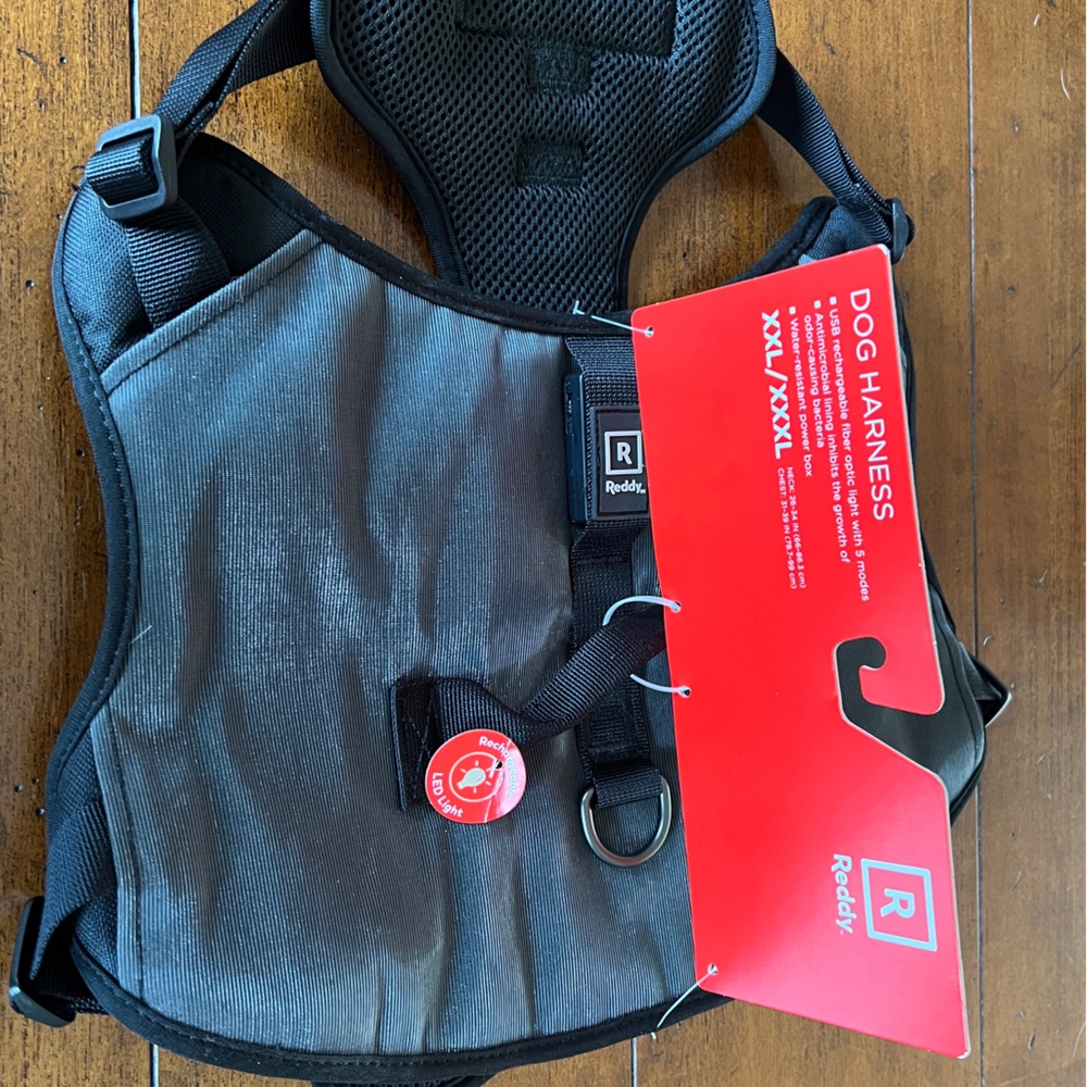 NWT Reddy Dog Harness Recharge Light Silver